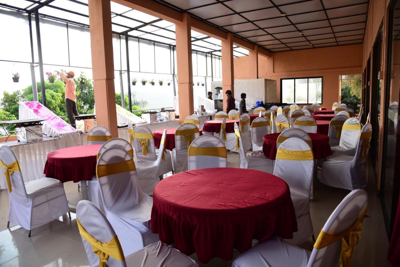Surya Shibir Resort Пуне Екстер'єр фото