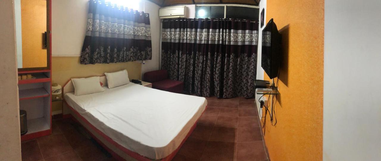 Surya Shibir Resort Пуне Екстер'єр фото