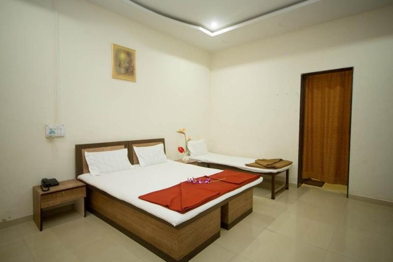 Surya Shibir Resort Пуне Екстер'єр фото
